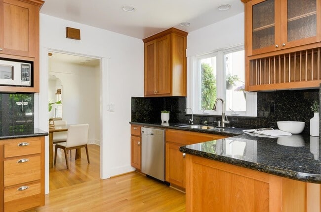 Foto del edificio - 388 E Washington Ave