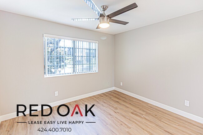 Foto del edificio - ~1 Month FREE~ Spacious Two Bedroom with C...