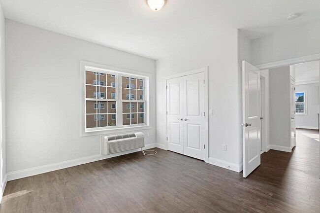 Building Photo - 422-424-424 63rd St