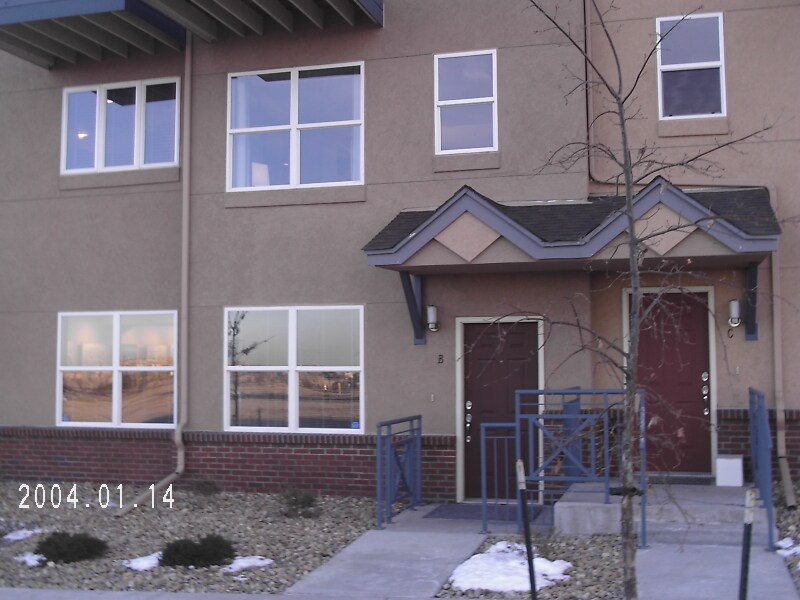 Primary Photo - 14950 E Center Ave