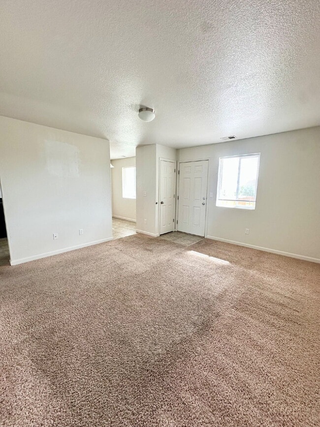 Building Photo - Upper-Level 2-Bedroom Apartment with Porch...