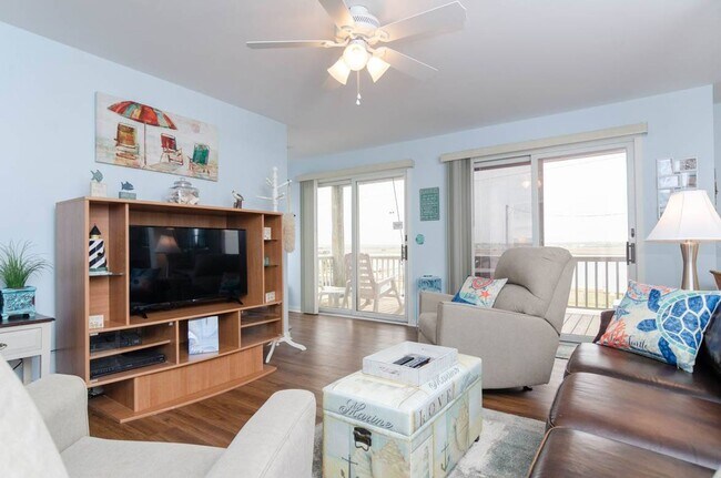 Foto del edificio - 608 Waynick Blvd