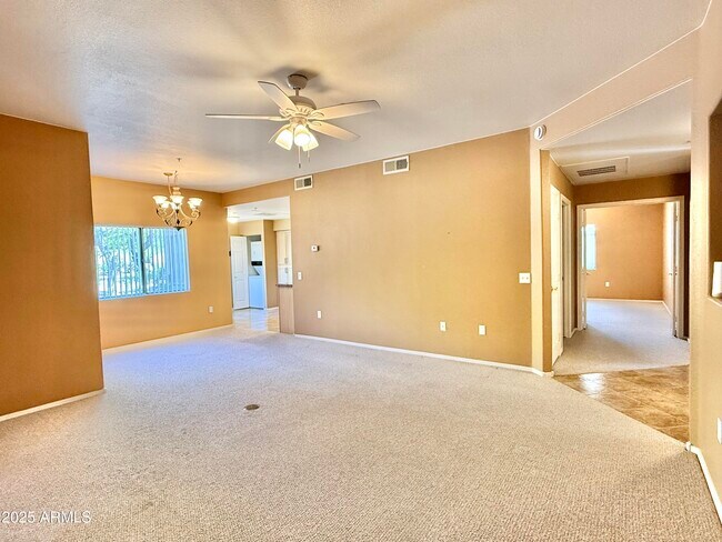 Foto del edificio - 15050 N Thompson Peak Pkwy