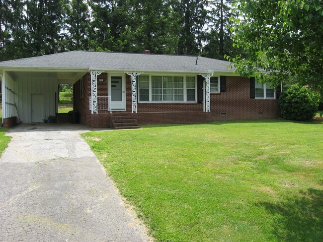 Foto del edificio - 307 Oak Grove Rd