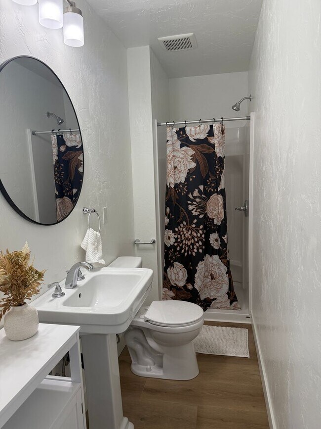 Foto del edificio - Beautiful 4 bed 3 bath