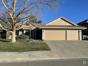 Building Photo - 1580 Rehrmann Dr