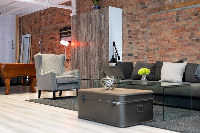 Photo du bâtiment - 7 Rue Notre-Dame Ouest-SI FL2-ID1602027P