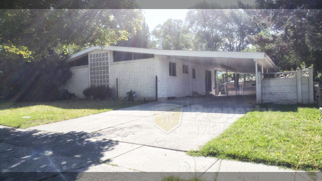 Foto del edificio - 3771 S Alta Loma Dr