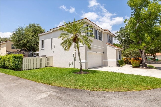 Building Photo - 14972 SW 50th Ct
