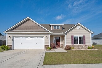 Building Photo - 320 Aquamarine Cir