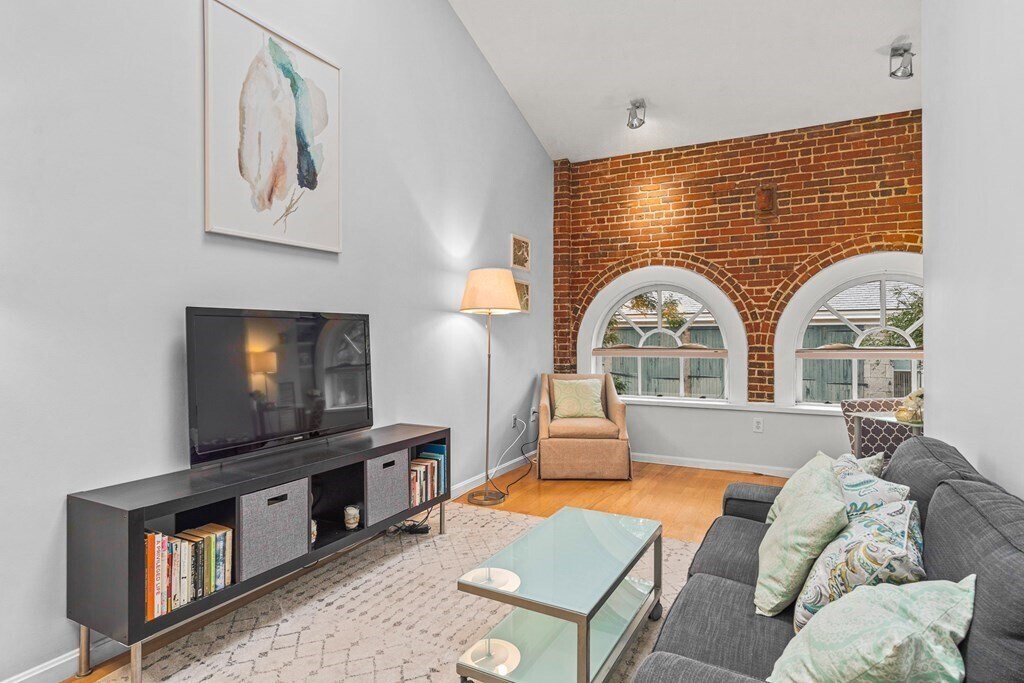 Foto principal - 106 13th St