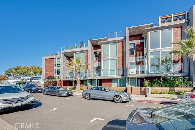 Foto del edificio - 3308 Via Oporto