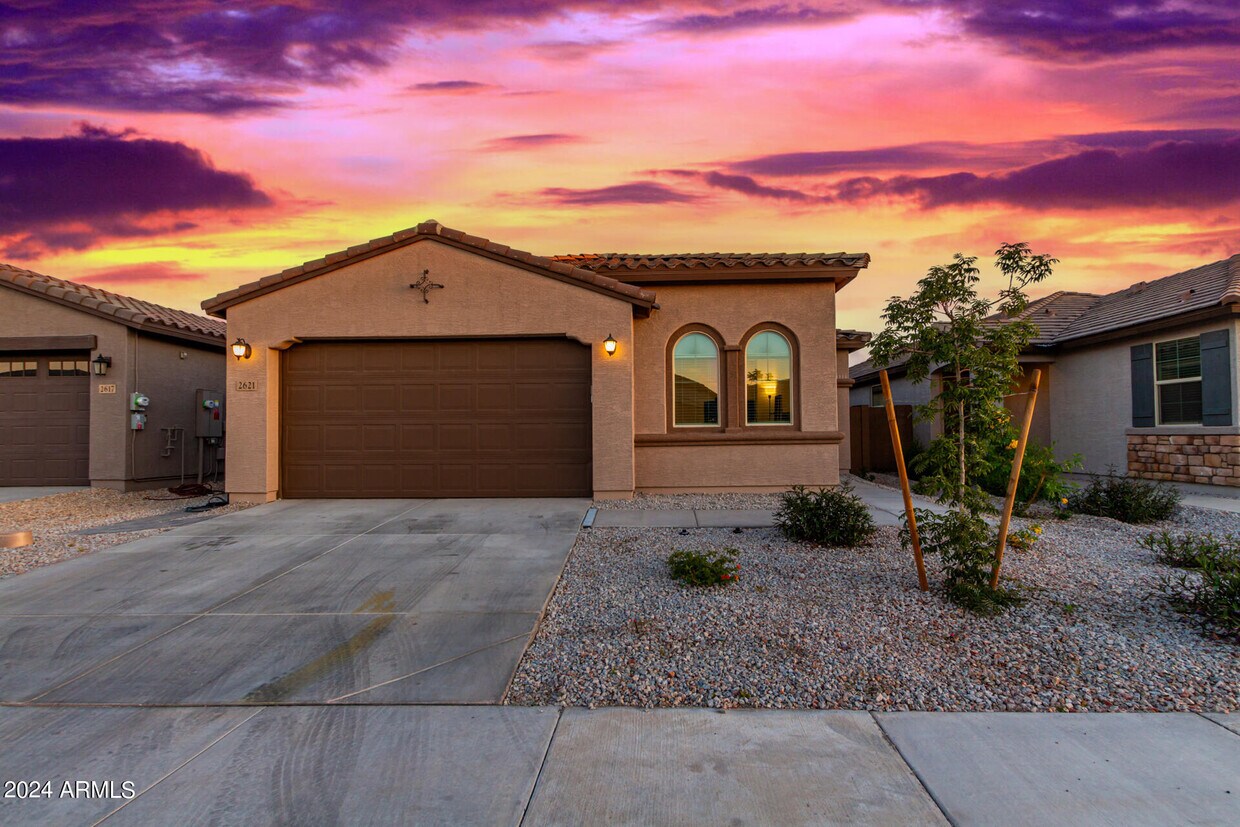 Primary Photo - 2621 W Hidalgo Ave