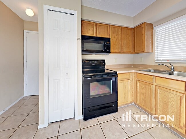 Foto del edificio - 4517 Country Hills Blvd