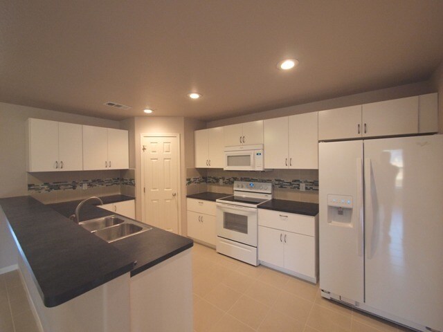 Foto del edificio - 4505 Barrington Trail