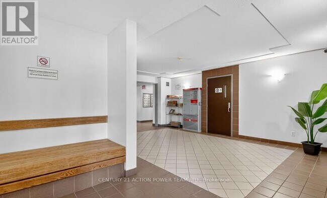 Building Photo - 270 Brittany Dr