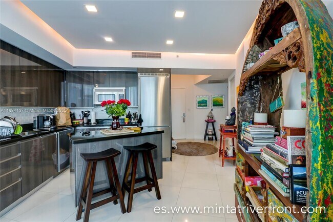Foto del edificio - 92 SW 3rd St