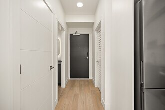 Building Photo - 500 Asher