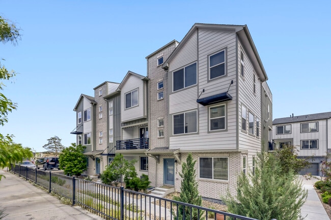 Building Photo - 12153 W 57th Ln