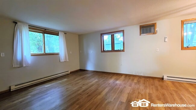 Building Photo - 309 N Park St
