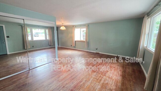 Building Photo - 2524 N Farragut Ave
