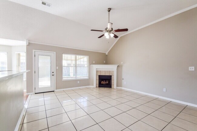 Building Photo - 4283 Ravenwood Park W