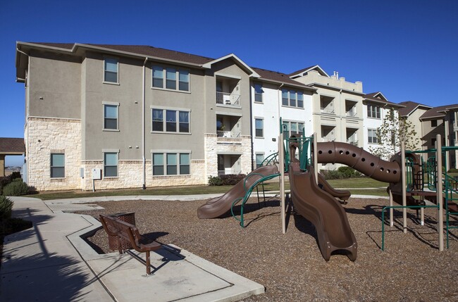 Foto del edificio - 5121 N Foster Rd
