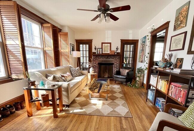 Building Photo - 103 Bynner St