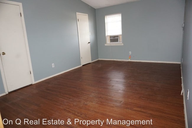 Building Photo - 521 W Huntington Ave