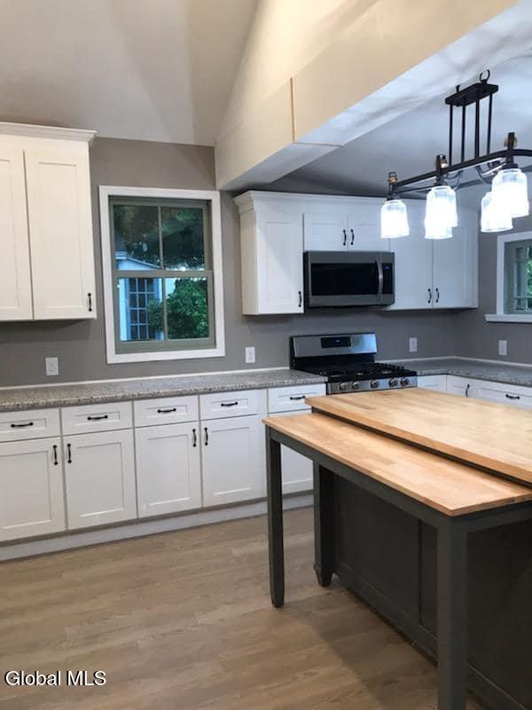 Foto del edificio - 122 N Ferry St