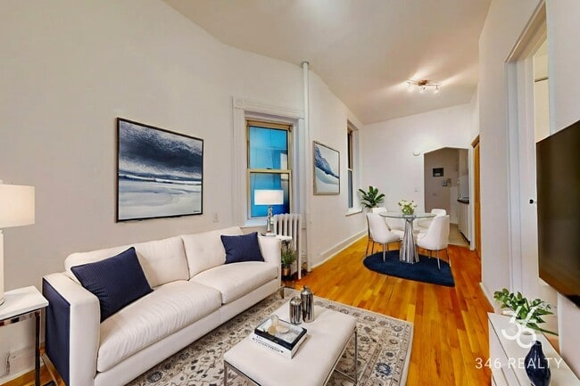 East 25th Street - East 25th Street Apartment