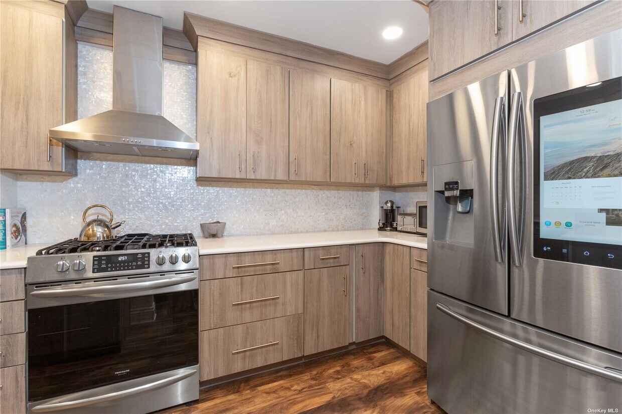 Foto principal - 211-6 75th Ave