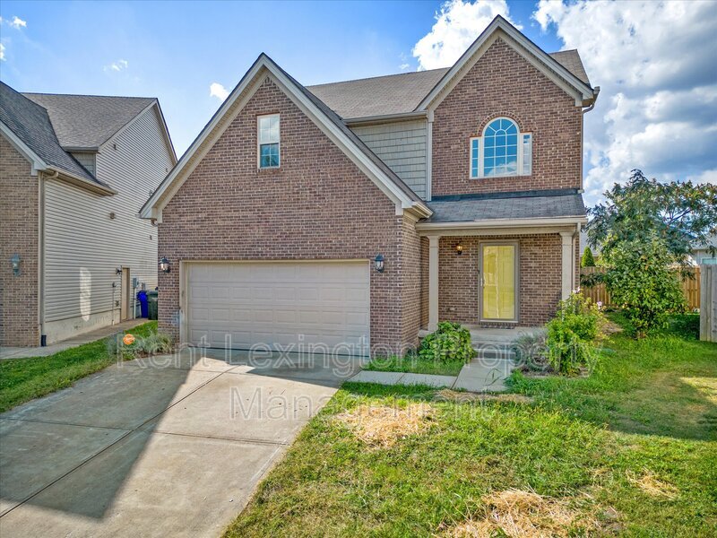 Primary Photo - 2328 Merluna Dr
