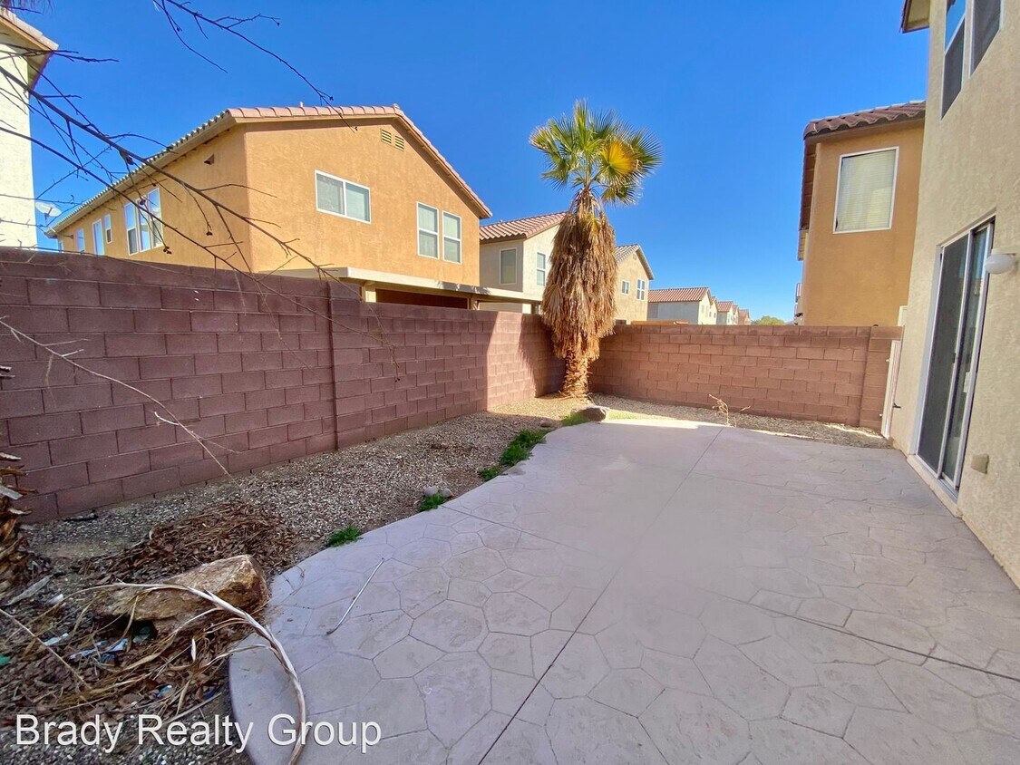 4 br, 2.5 bath House 6314 Alpine Tree Ave House for Rent in Las