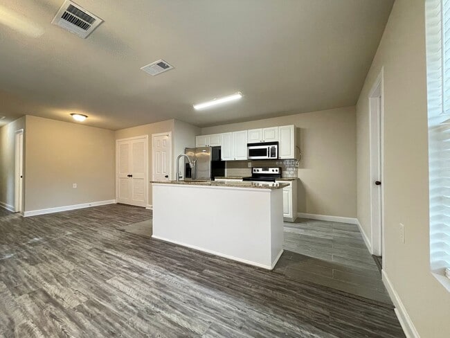 Building Photo - 7184 Alcove St