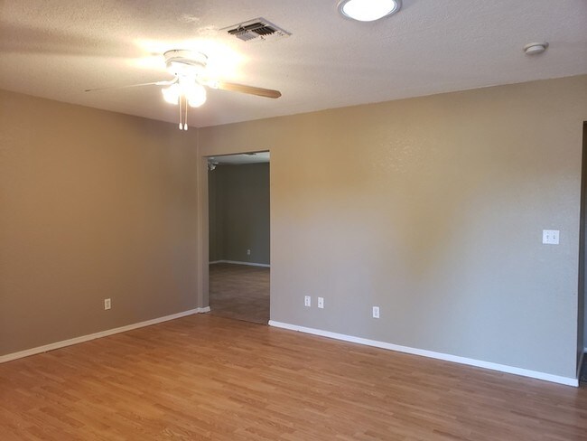 Foto del edificio - Single Level, Refrigerator/Washer/Dryer