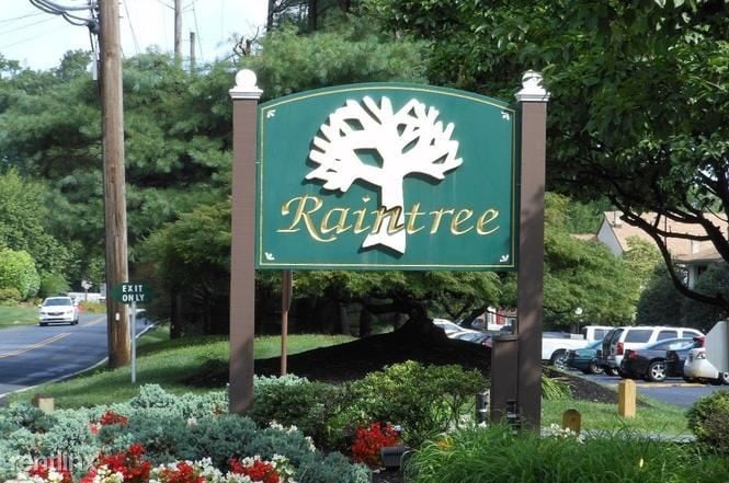 Primary Photo - 1508 Raintree Ln