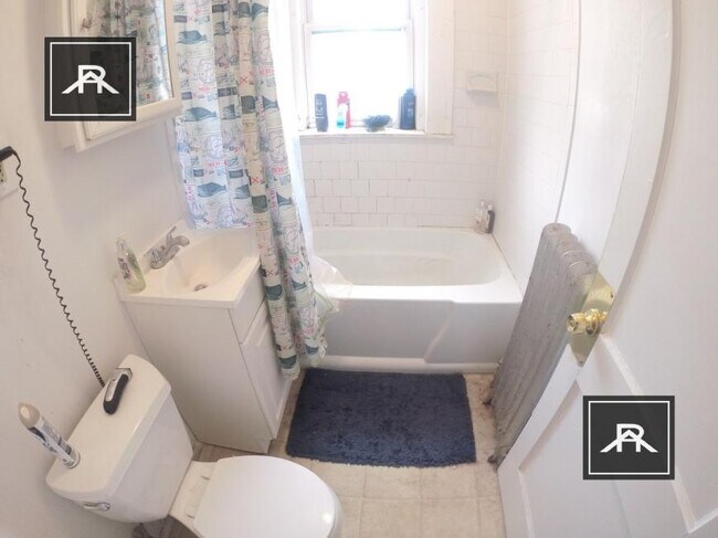 Foto del edificio - 3 bedroom in Brookline MA 02446
