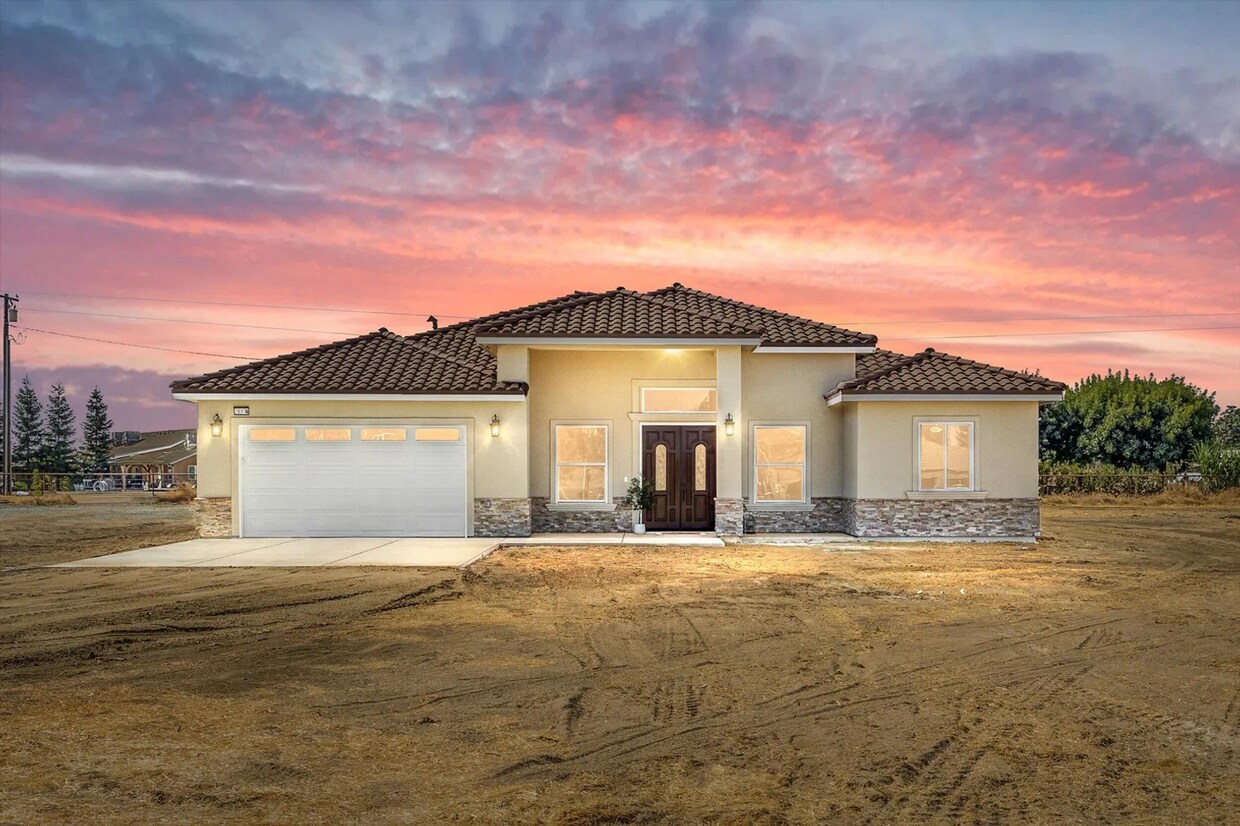 Foto principal - Brand New Construction 4 Bedroom 3 Bath Home