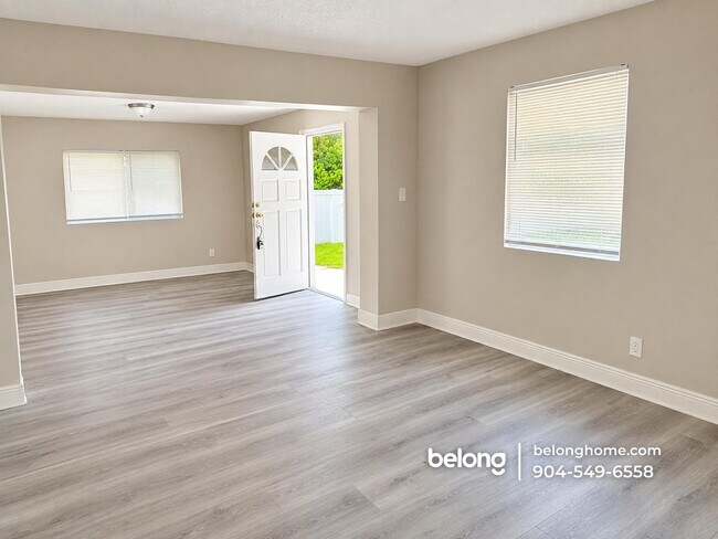 Foto del edificio - 5531 Agra Ct