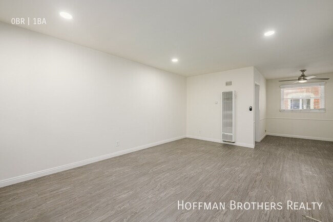 Foto del edificio - 2003 Beachwood Dr