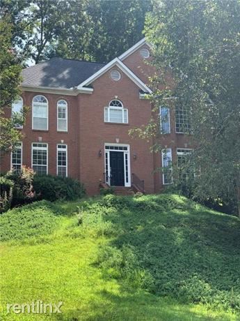 Primary Photo - 5 br, 3 bath House - 1823 Dover Court