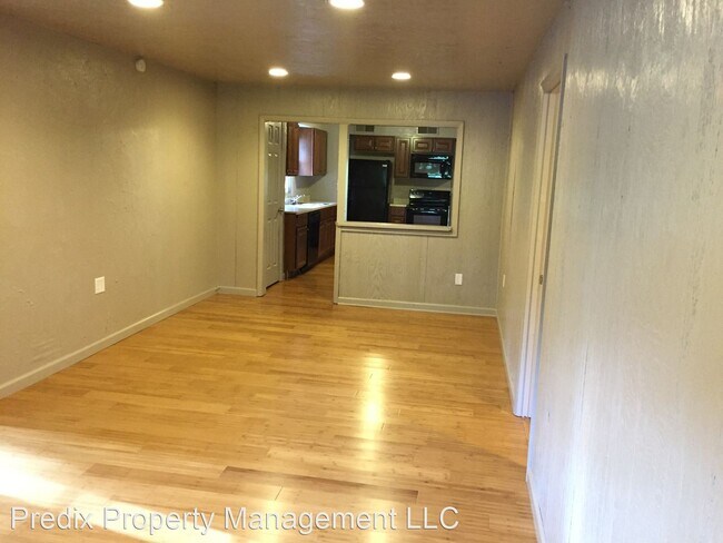Building Photo - 2 br, 1 bath House - 2421 Log Cabin Rd.