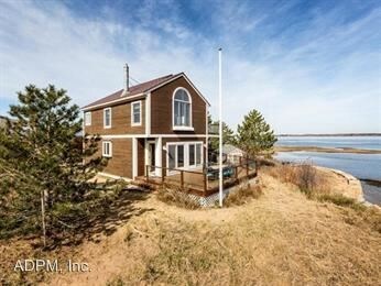 Primary Photo - 2 br, 1.5 bath House - 6 Queen St.