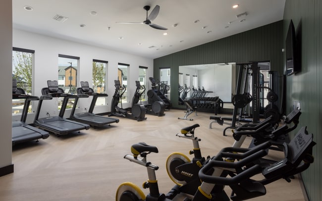 Broadstone Farm apartments — community photo - Broadstone Farm