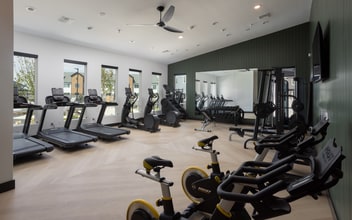 Broadstone Farm apartments — community photo - Broadstone Farm
