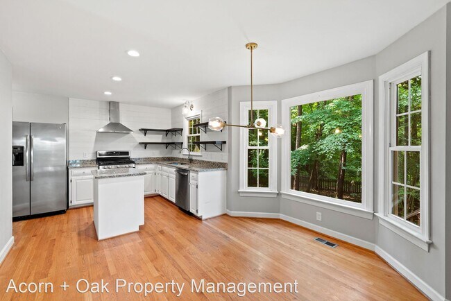 Building Photo - 3 br, 2.5 bath House - 2115 Meade Lane