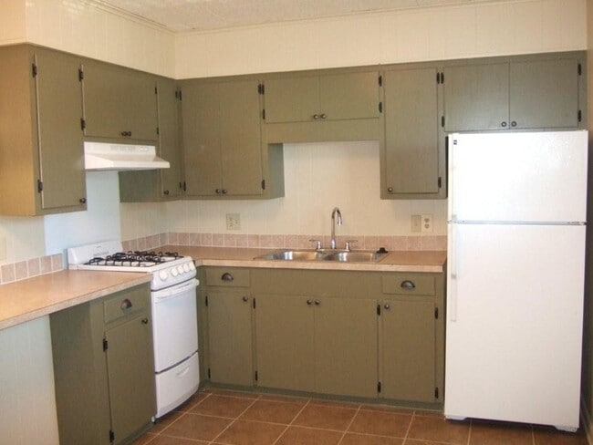 Building Photo - Trenton Village