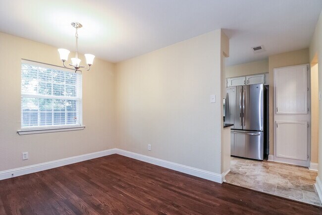 Building Photo - 1721 Steinburg Ln
