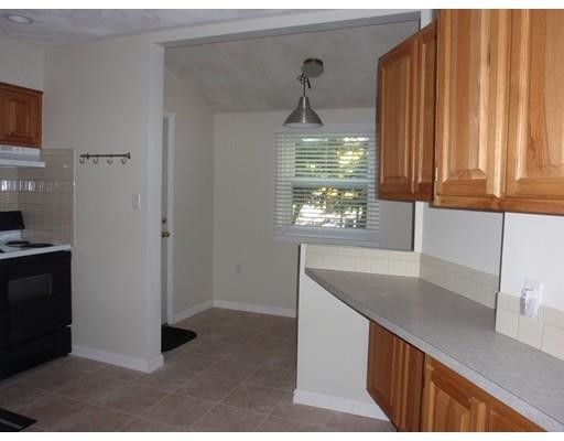 Building Photo - 36 Thorndike St